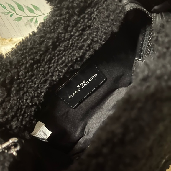 ❌❌SOLD❌❌MARC JACOBS TEDDY BAG - Picture 6 of 9